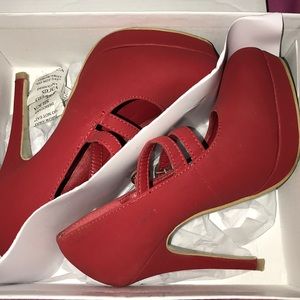 Red Heels PROM ESSENTIAL!